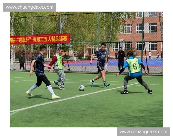 激情对决五人制足球赛事直播精彩纷呈团队竞技挑战全场瞬间